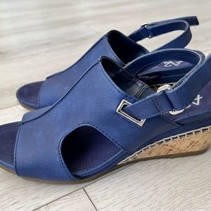 A2 by Aerosoles Heelrest wedge sandals, size 8